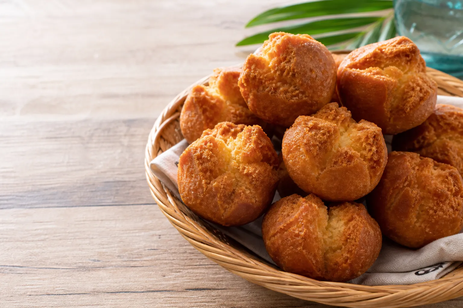 Sata Andagi (サーターアンダギー)