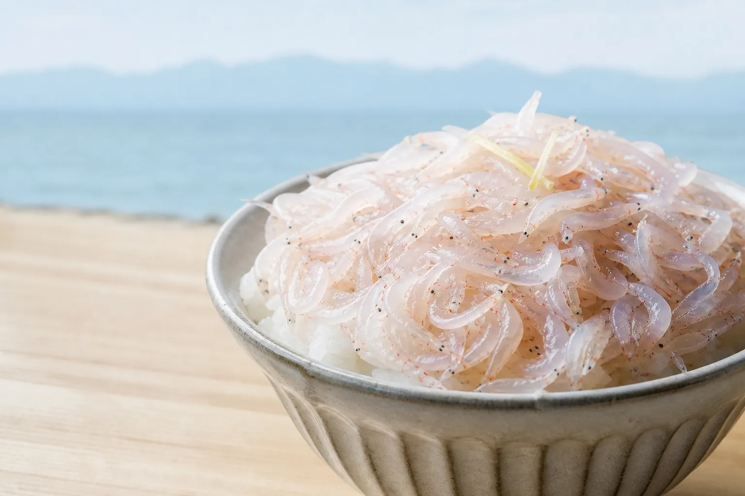 Shiroebi-don (白えび丼)